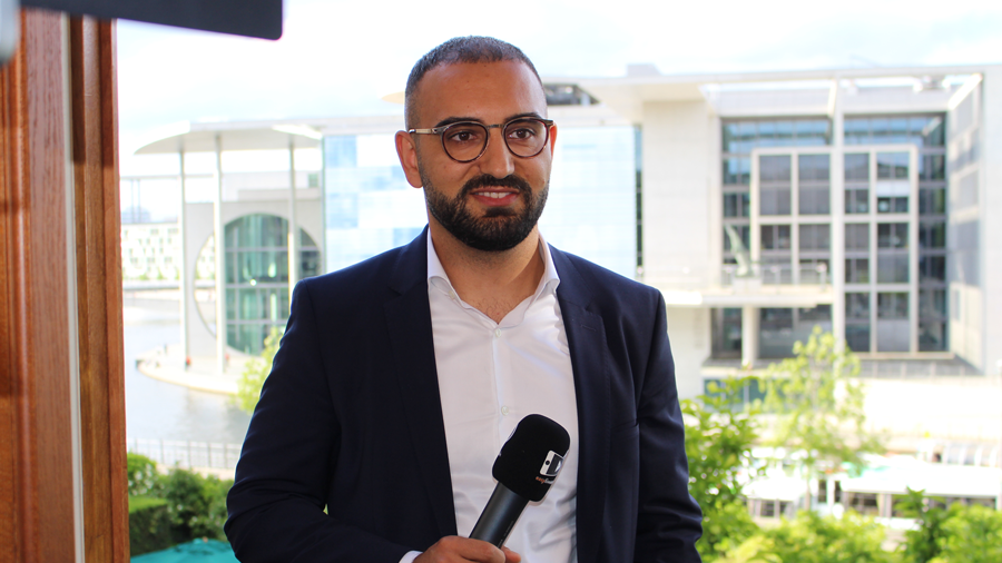 Interview Kassem Taher Saleh, MdB, Obmann von Bündnis 90/Die Grünen im Ausschuss für Wohnen, Stadtentwicklung, Bauwesen und Kommunen